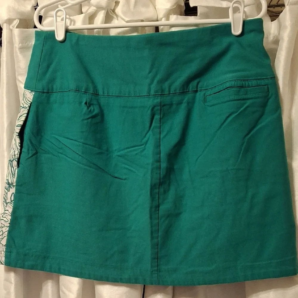 Lady Hagen Skort with Floral Accent Lg 🩵🩵🩵🩵